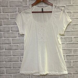 Denver Hayes White Blouse with lace detailing size large